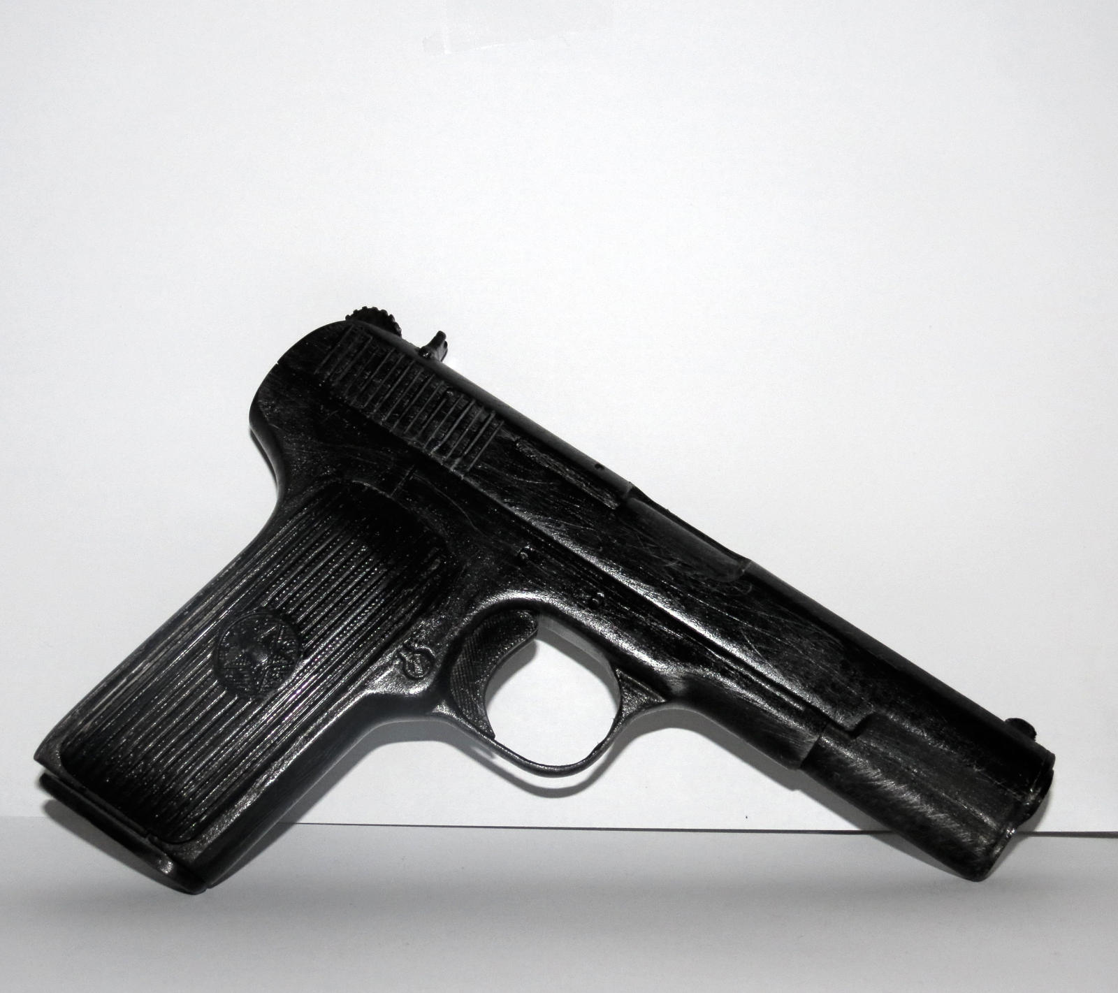 Pistol Replică Non-Funcțională Tokarev TT-33